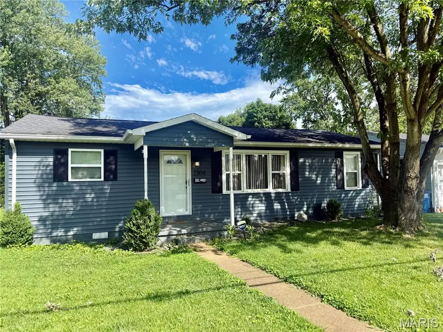 1304 N Middle Street, Farmington, MO 63640 - #2