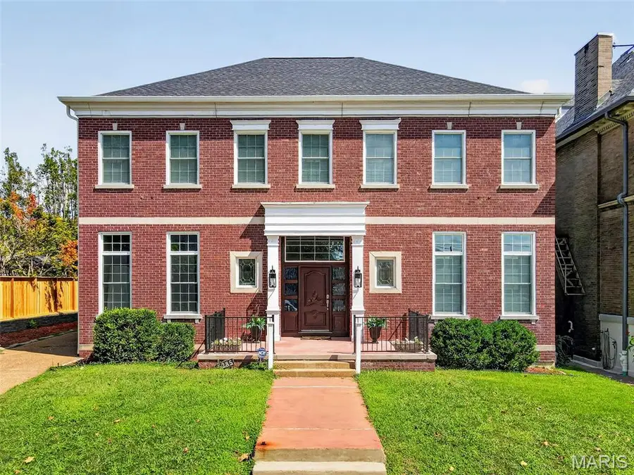 5285 Washington Place, Saint Louis, MO 63108 - #2