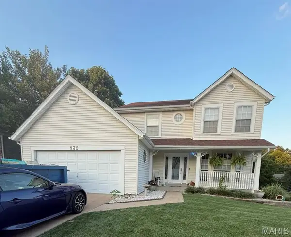 932 Cleta Drive, Ballwin, MO 63021