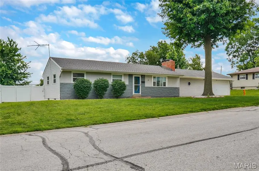 4 Hazelwood Lane, Hazelwood, MO 63042 - #2
