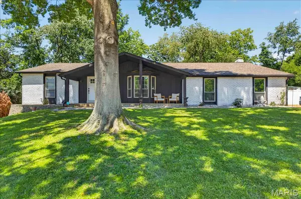 320 Quails Hill Court, Ellisville, MO 63011