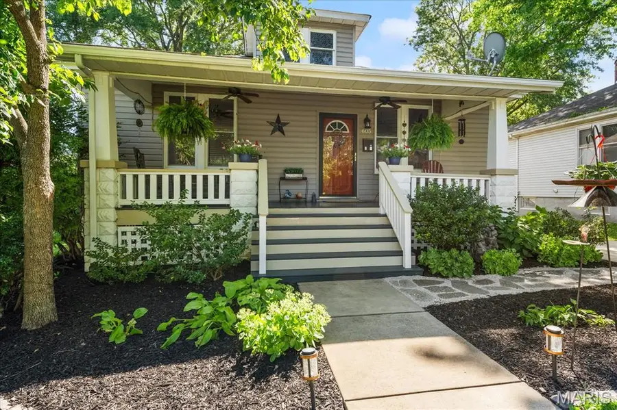 605 S Douglas Avenue, Belleville, IL 62220 - #2