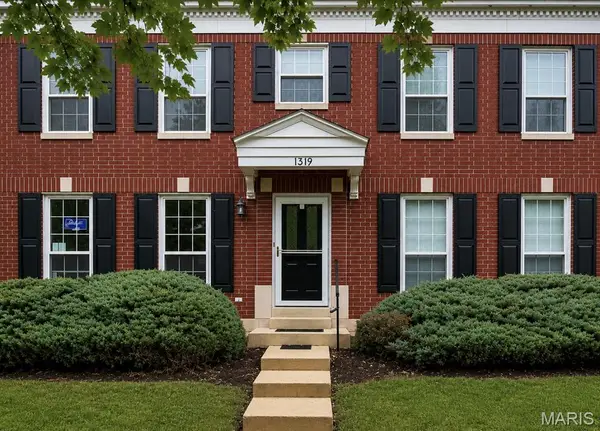 1319 Parkview Estates Drive, Ellisville, MO 63021