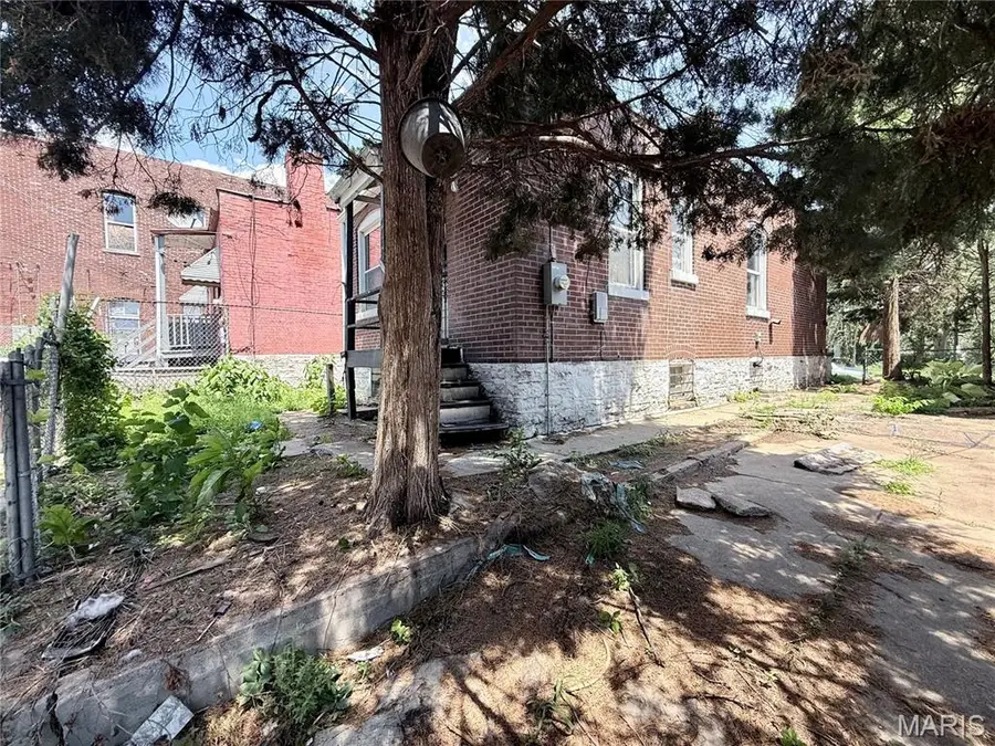 4409 Virginia Avenue, Saint Louis, MO 63111 - #3