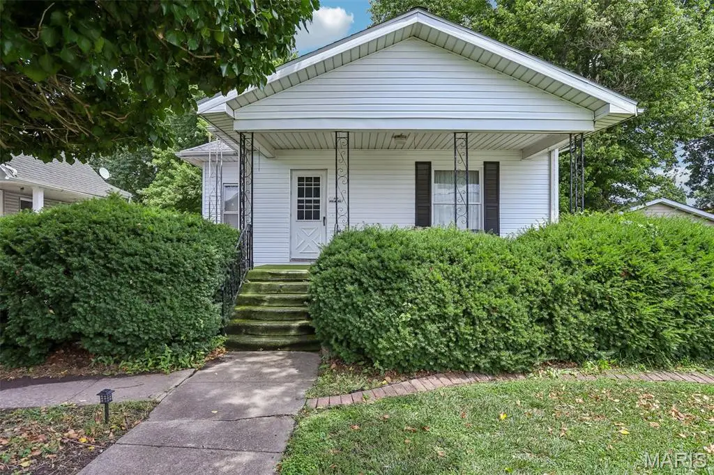 602 N Harrison Street, Litchfield, IL 62056 - #1