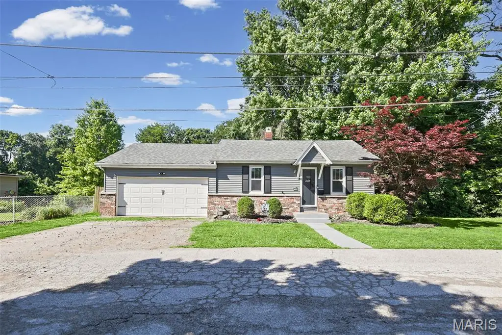 600 Leonard Street, Alton, IL 62002 - #1