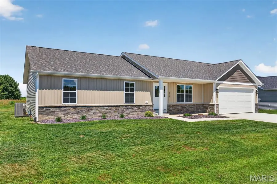 4819 Fitz James, Highland, IL 62249 - #2