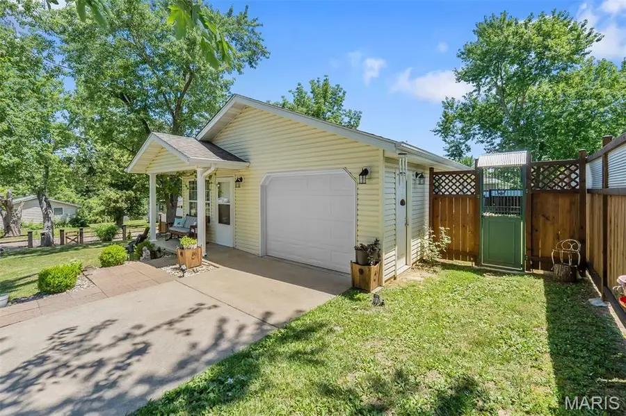 1701 E Harvest Circle, Perryville, MO 63775 - #2
