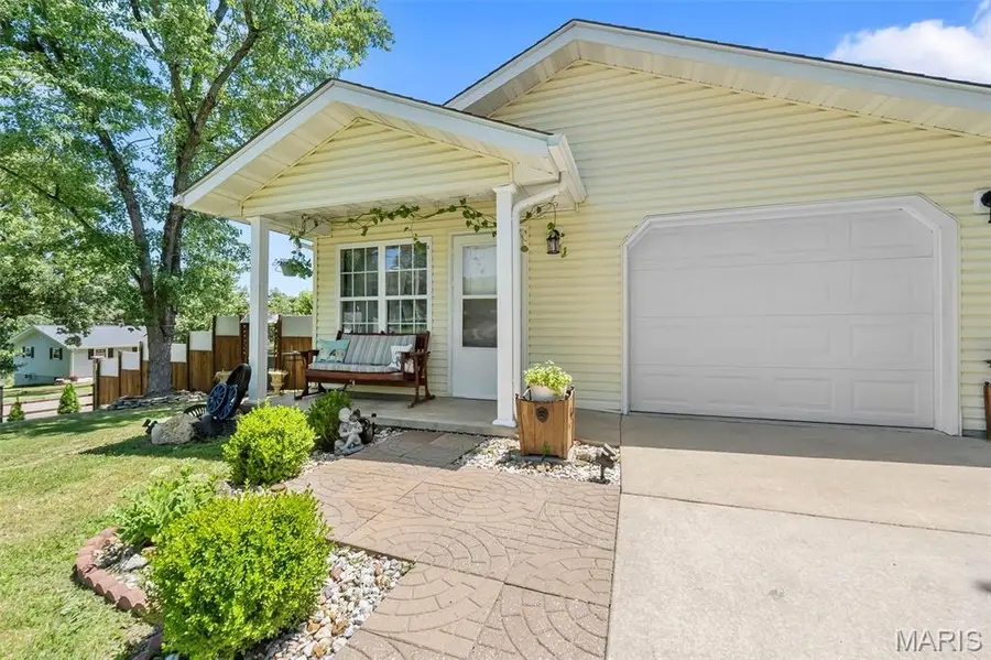 1701 E Harvest Circle, Perryville, MO 63775 - #3