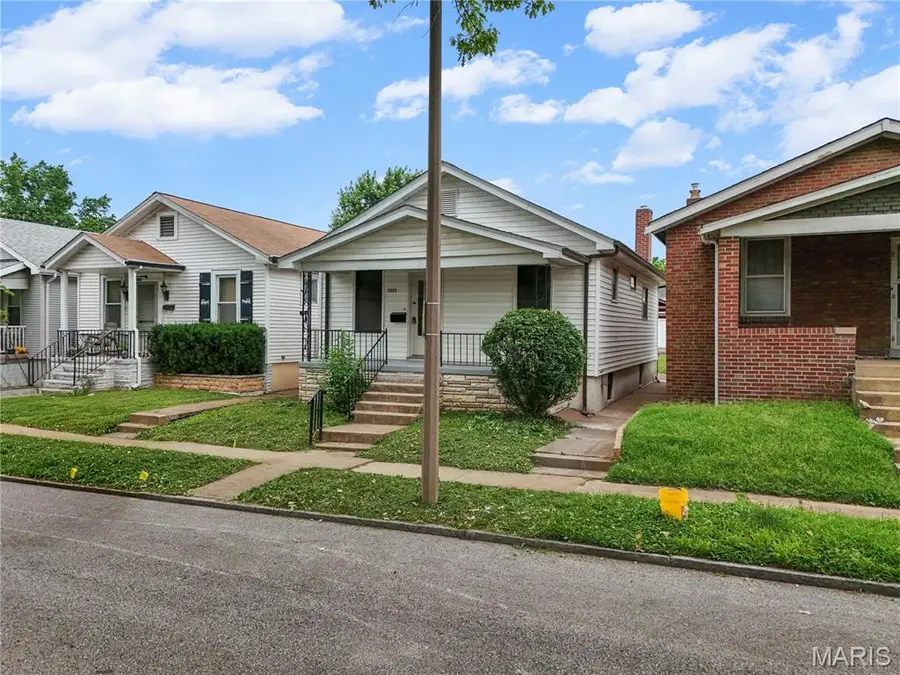 5223 Schollmeyer Avenue, Saint Louis, MO 63109 - #3