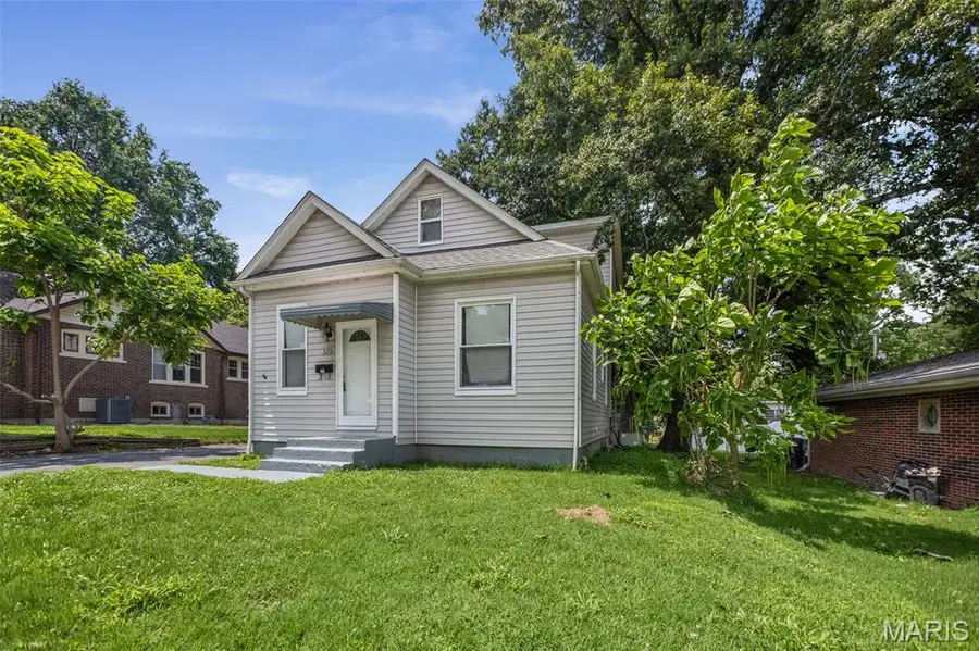 323 N 37th Street, Belleville, IL 62226 - #2