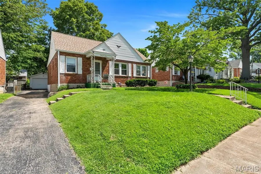 9007 Osage Lane, Saint Louis, MO 63114 - #2