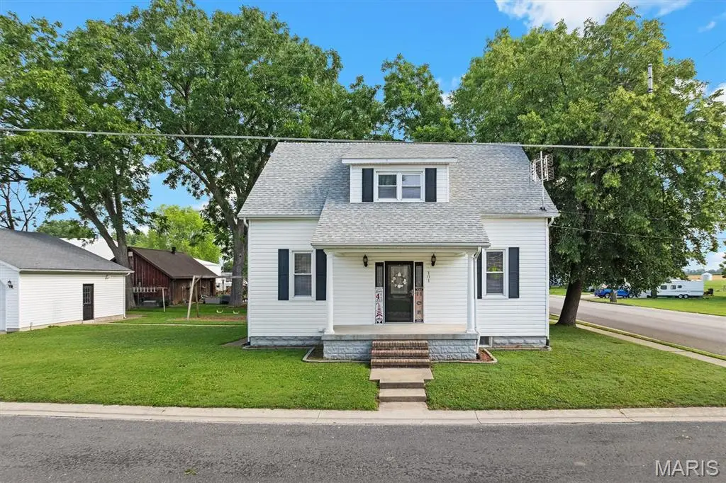 101 W Hendricks Street, Albers, IL 62215 - #1