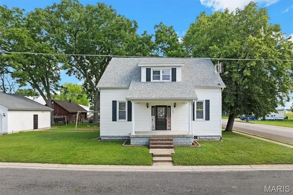101 W Hendricks Street, Albers, IL 62215