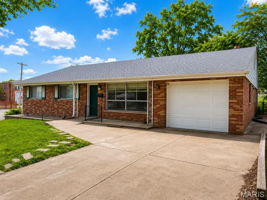 1003 Chartres Avenue, University City, MO 63132 - #2
