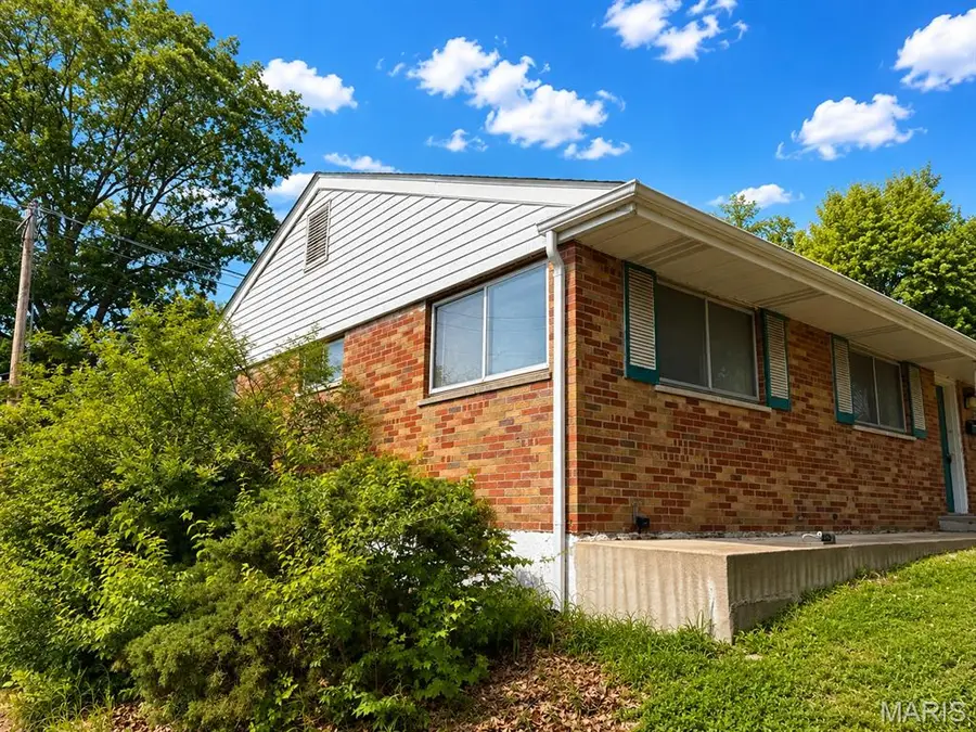 1003 Chartres Avenue, University City, MO 63132 - #3