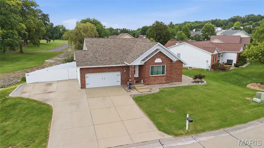 403 E Locust Street, Columbia, IL 62236 - #2