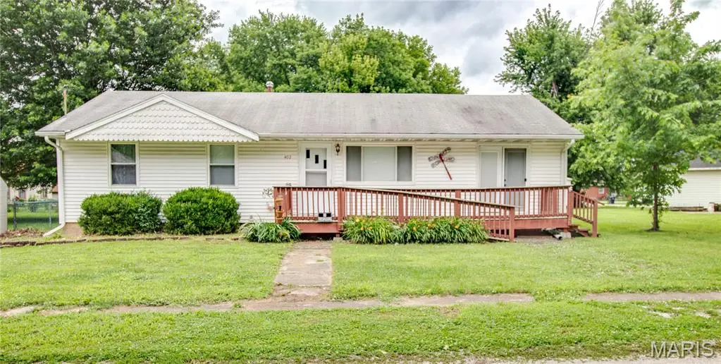 402 N Wood Street, Mulberry Grove, IL 62262 - #1