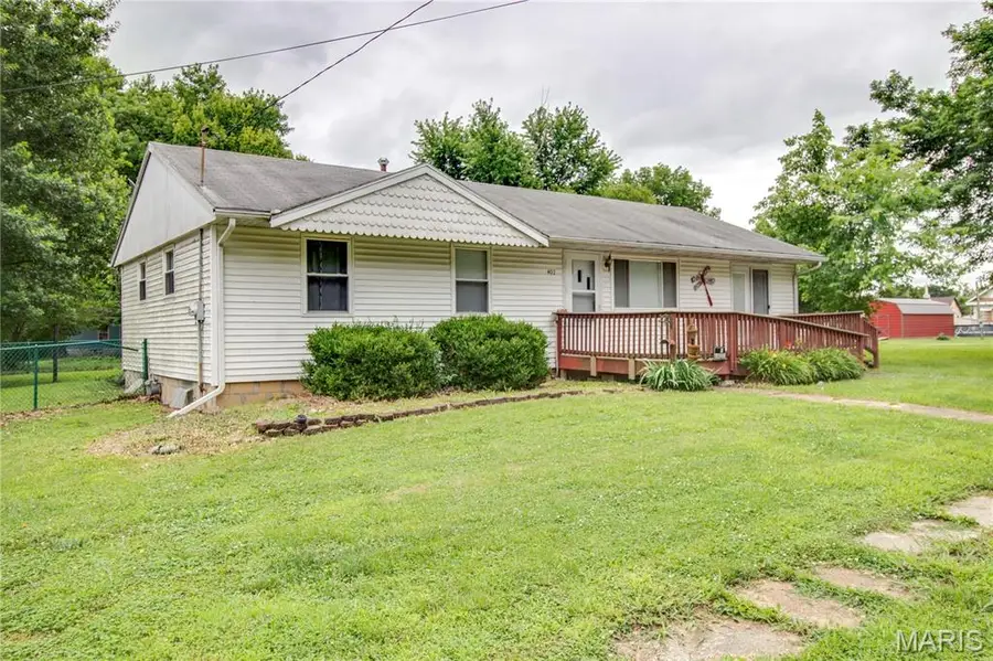 402 N Wood Street, Mulberry Grove, IL 62262 - #2