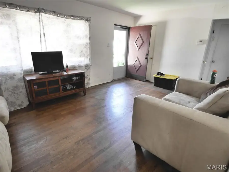 10113 Crown Point Drive, Saint Louis, MO 63136 - #2