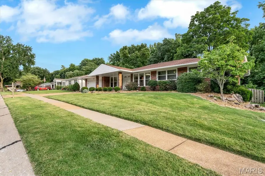 13120 Greenbough Drive, Saint Louis, MO 63146 - #2