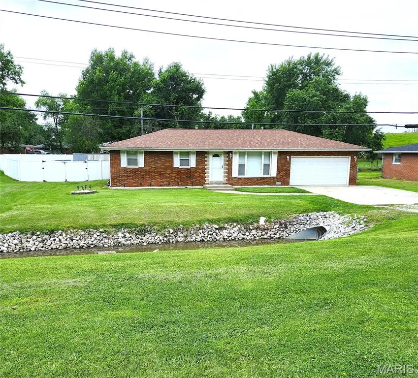 1366 Saint Thomas Road, Granite City, IL 62040 - #2