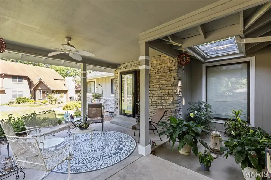 4 Nantua Court, Lake Saint Louis, MO 63367 - #3