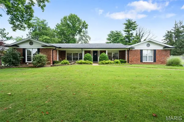 312 Diplomat Lane, Chesterfield, MO 63017