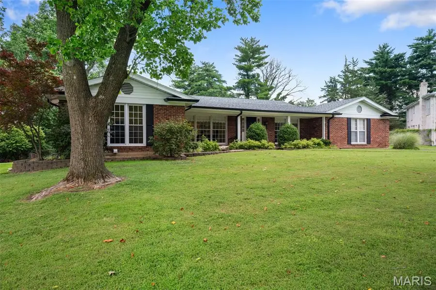 312 Diplomat Lane, Chesterfield, MO 63017 - #2