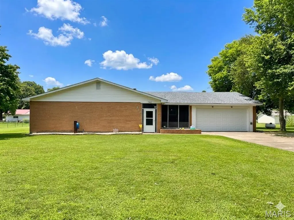 210 Sherrie Drive, Sikeston, MO 63801 - #1