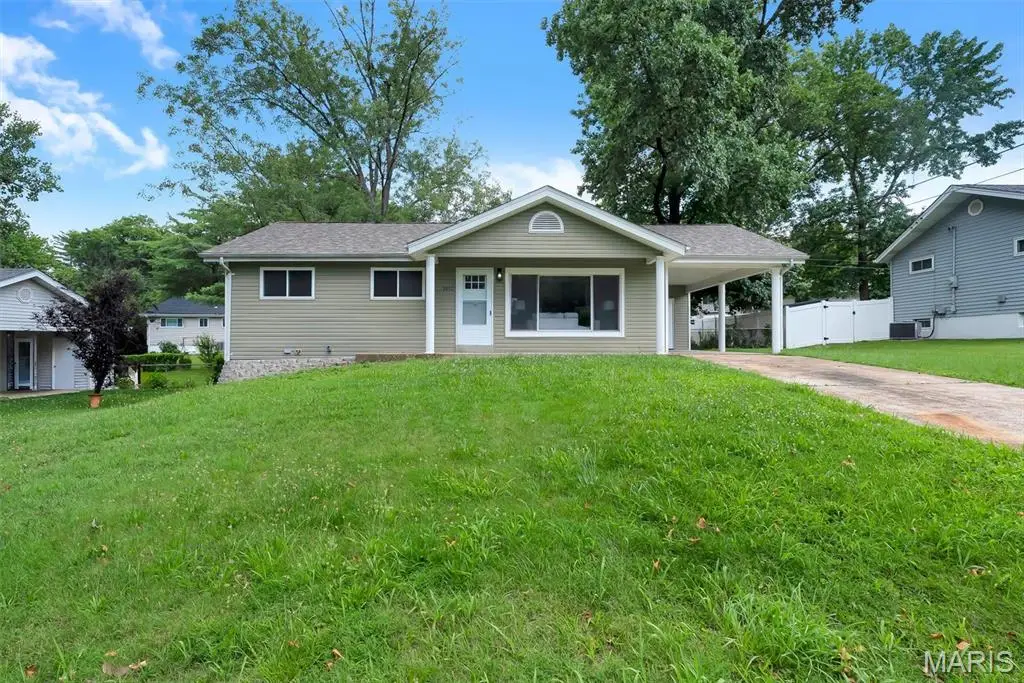 1412 Windward Ridge Drive, Saint Louis, MO 63127 - #1