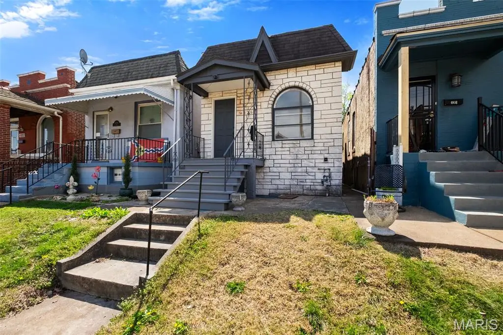 4936 Shaw Avenue, Saint Louis, MO 63110 - #1