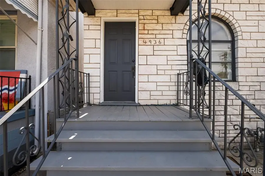 4936 Shaw Avenue, Saint Louis, MO 63110 - #3