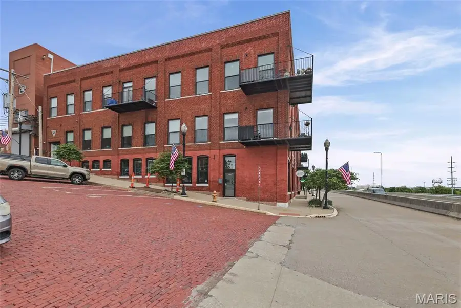 7 Alby Street #9, Alton, IL 62002 - #3