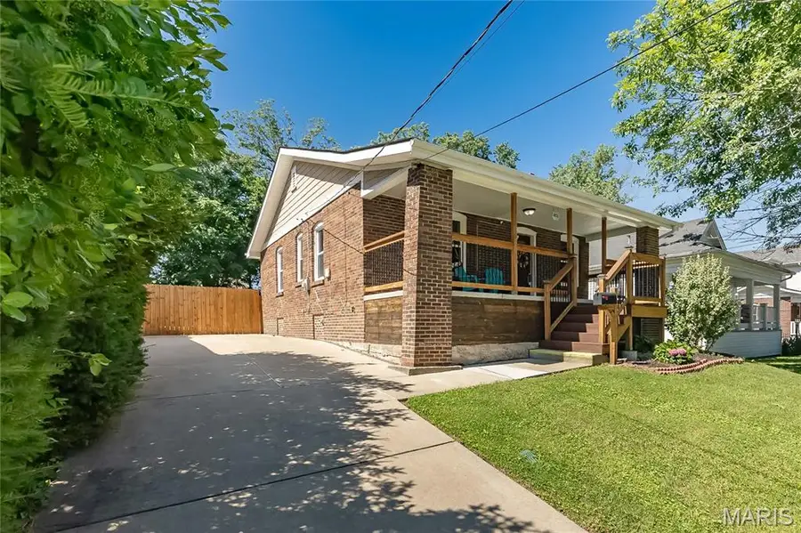 8928 Tudor Avenue, Overland, MO 63114 - #2
