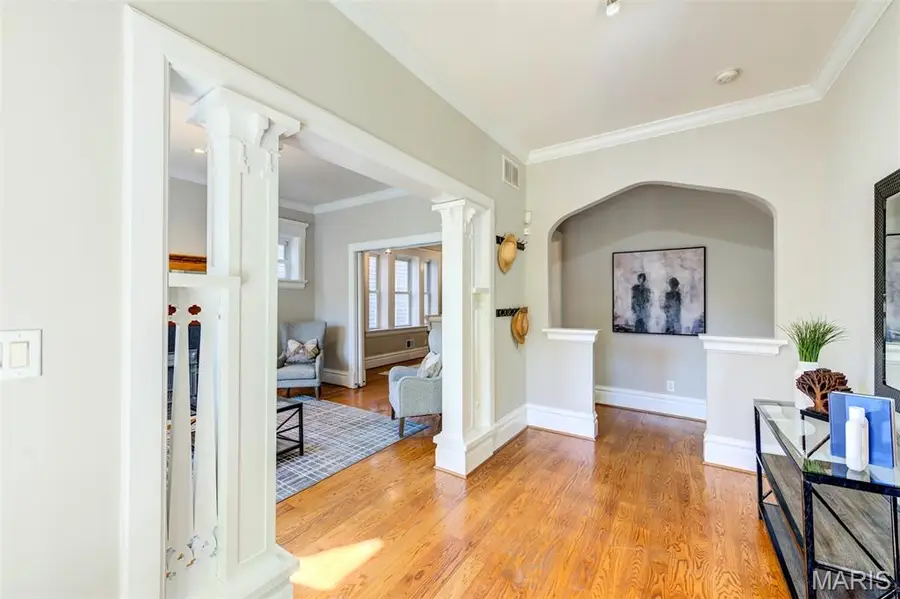 5782 Mcpherson Avenue, Saint Louis, MO 63112 - #3