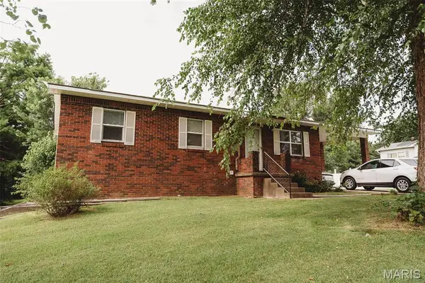 2815 W Lakeview Drive, Poplar Bluff, MO 63901