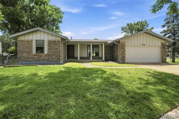 2266 Halyard Court, Mehlville, MO 63129