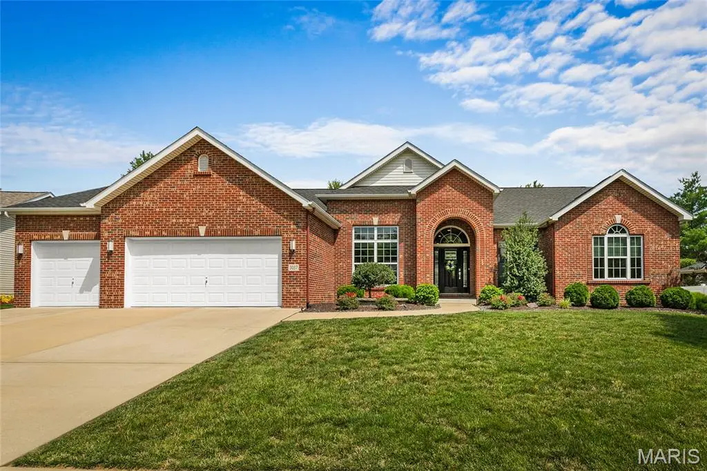 3037 Roan Hill Drive, Belleville, IL 62221 - #1