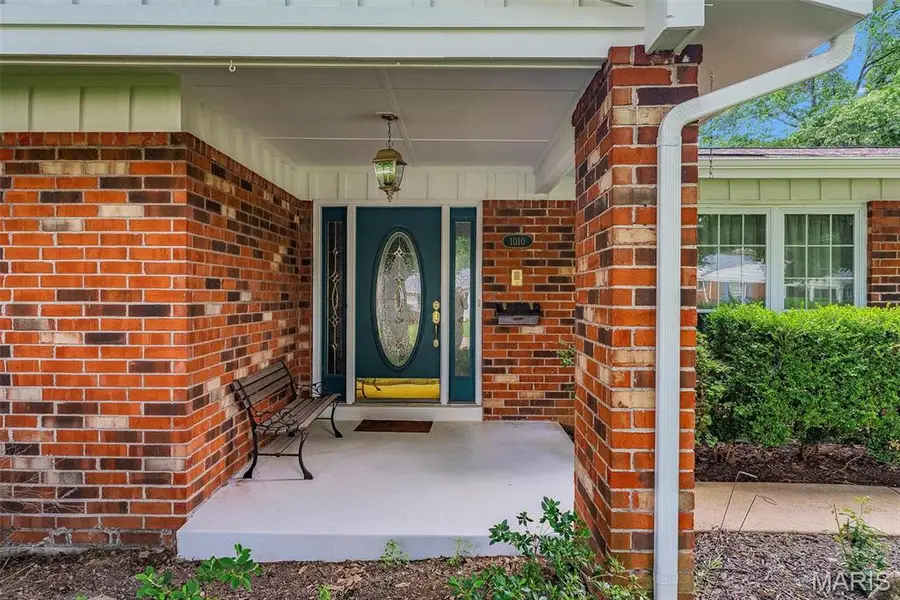 1010 Dovergate Drive, Kirkwood, MO 63122 - #2