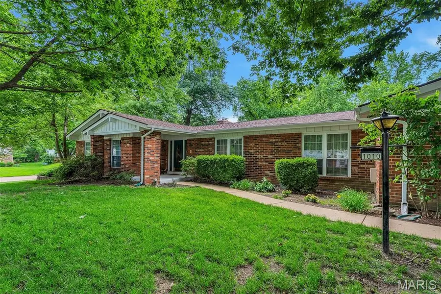 1010 Dovergate Drive, Kirkwood, MO 63122 - #3
