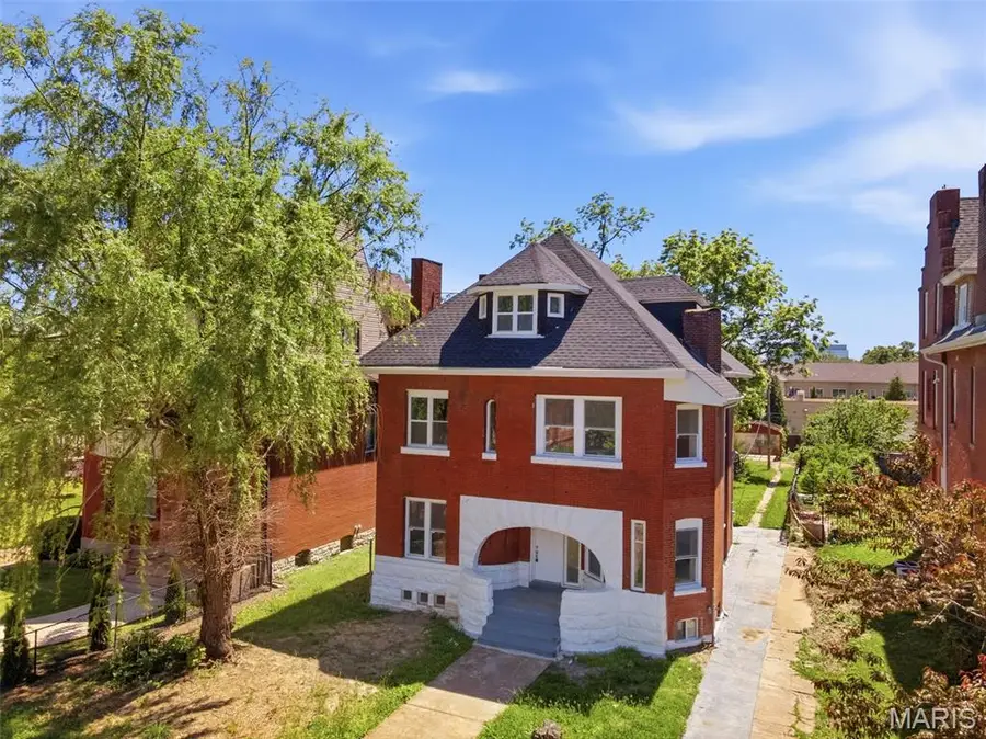 4266 Washington Boulevard, Saint Louis, MO 63108 - #3