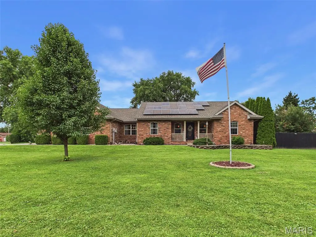 1168 N 6th Street, Wood River, IL 62095 - #1