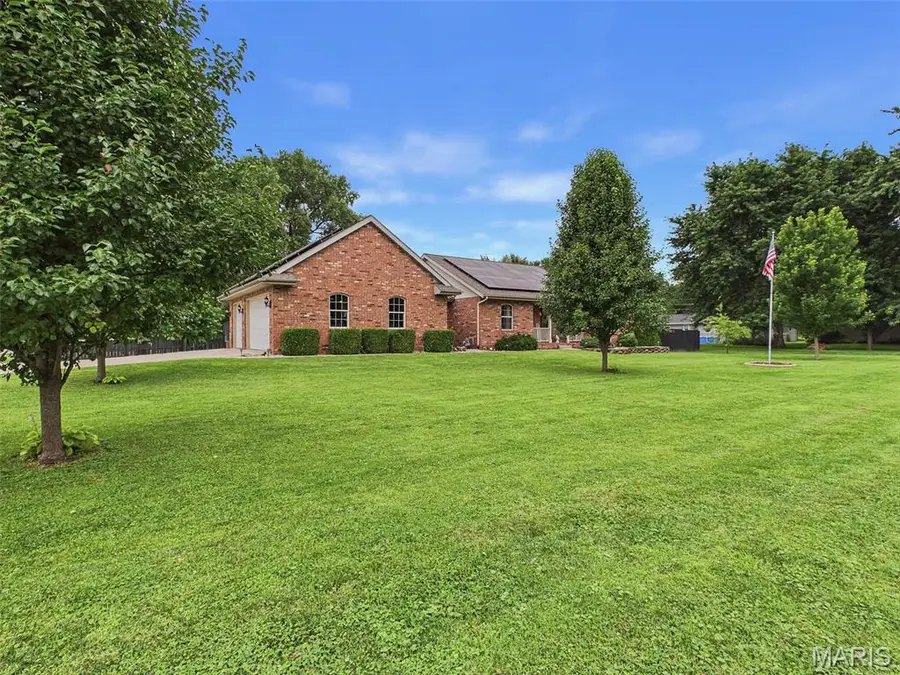 1168 N 6th Street, Wood River, IL 62095 - #3