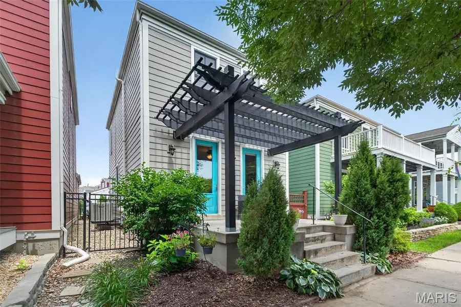 3174 Canal Street, Saint Charles, MO 63301 - #3