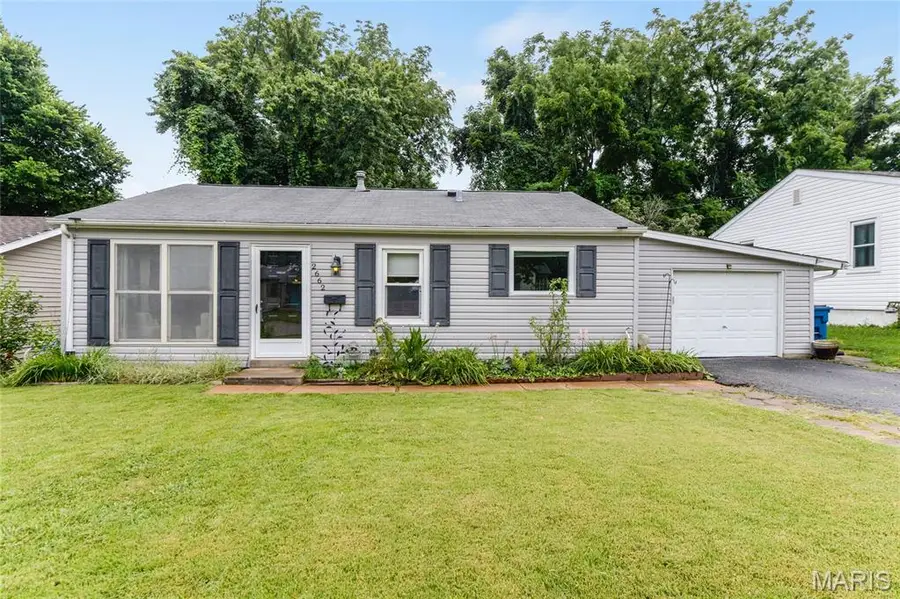 2662 Bonniebrook Drive, Maryland Heights, MO 63043 - #2