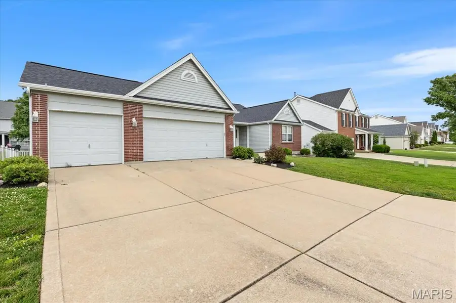 8010 Knights Crossing Drive, O Fallon, MO 63368 - #2