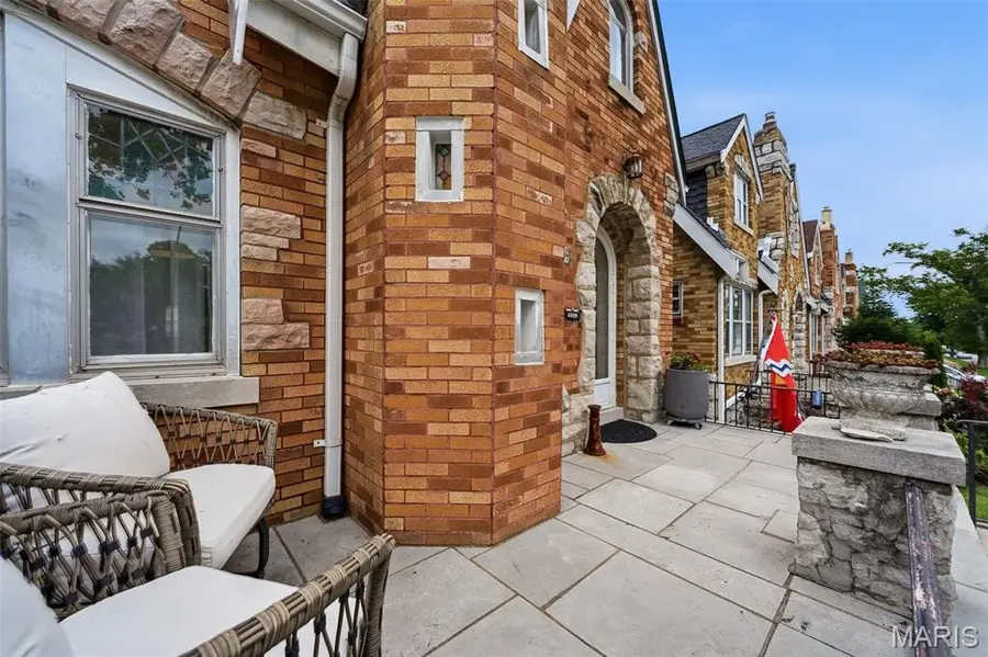 5239 Oleatha Avenue, Saint Louis, MO 63139 - #2