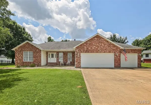 107 Hillside Drive, New Baden, IL 62265