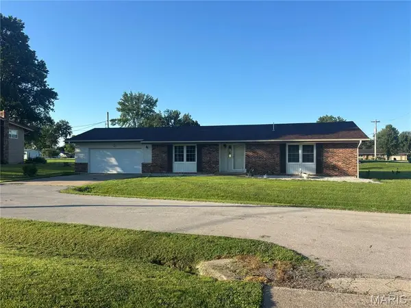 107 Charles Street, Shelbina, MO 63468